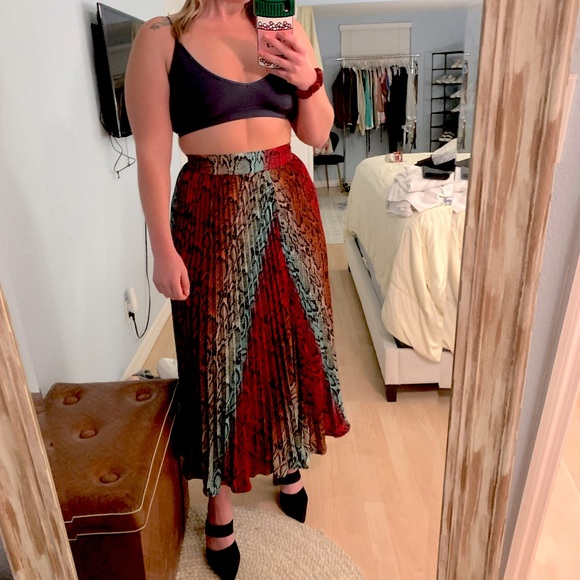 AFRM Dresses & Skirts - Colorful, pleated skirt with a snake-print design